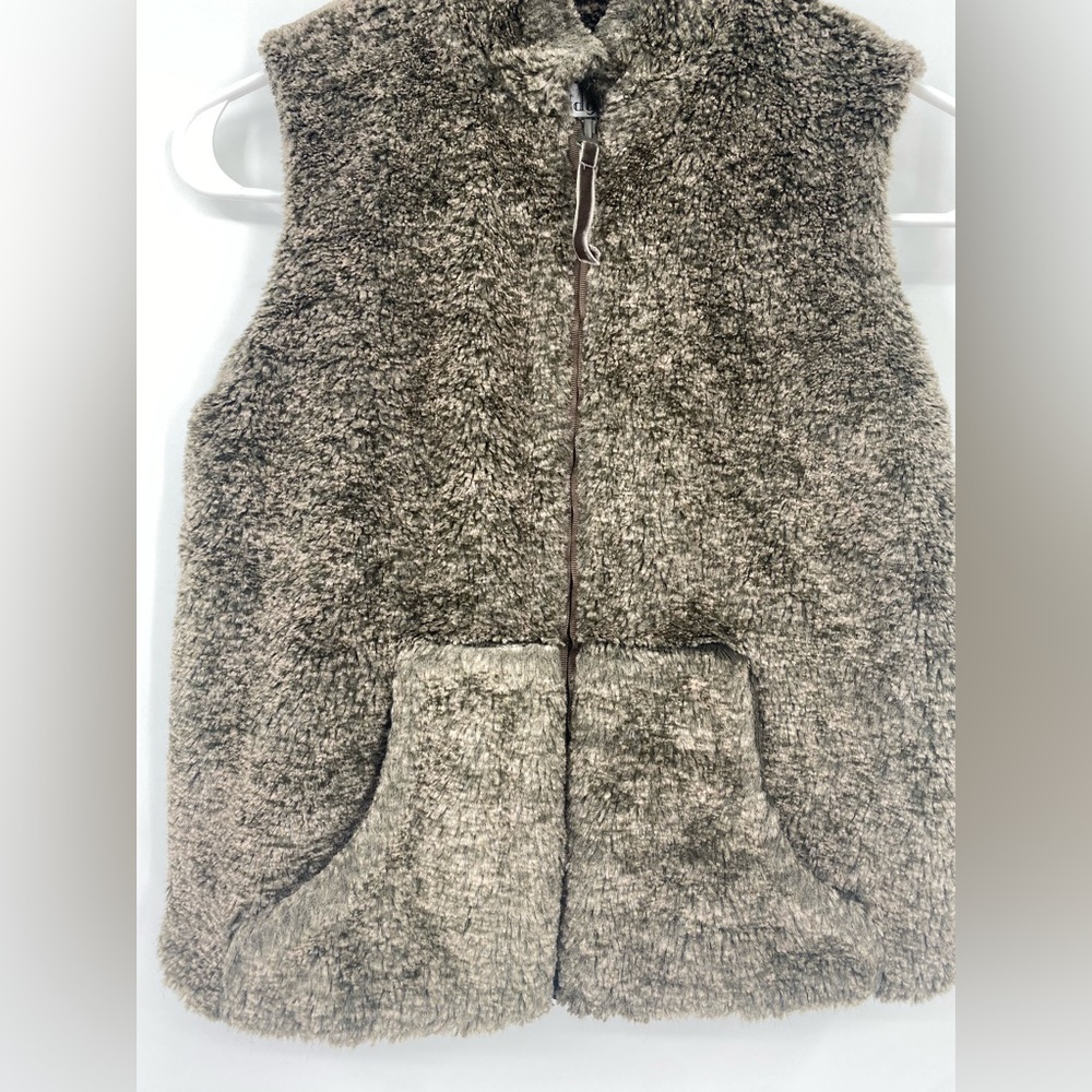 Widgeon kids fur vest size small - Picture 2 of 6